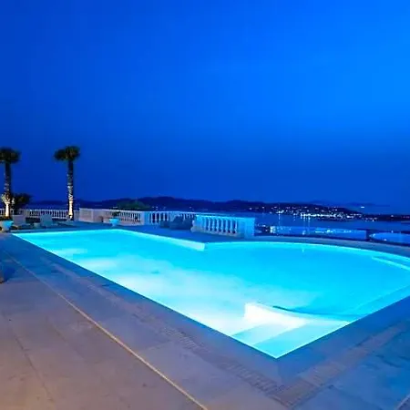 Aethra Hotel