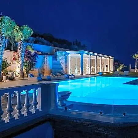 Hotel Aethra